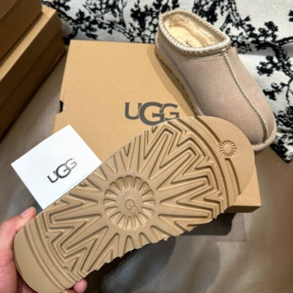 UGG Women's Tasman Slippers Mustard Seed - Picture 9 of 9